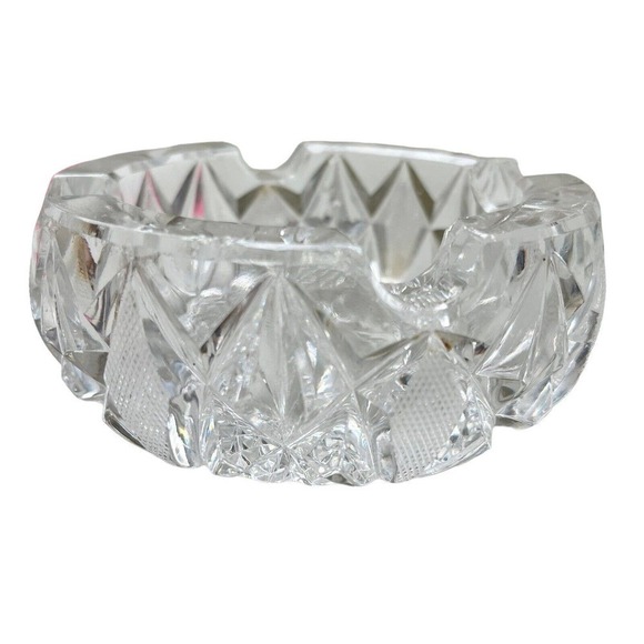 Lot Of 2 Heavy Glass Crystal Cut Ashtrays - Picture 4 of 8